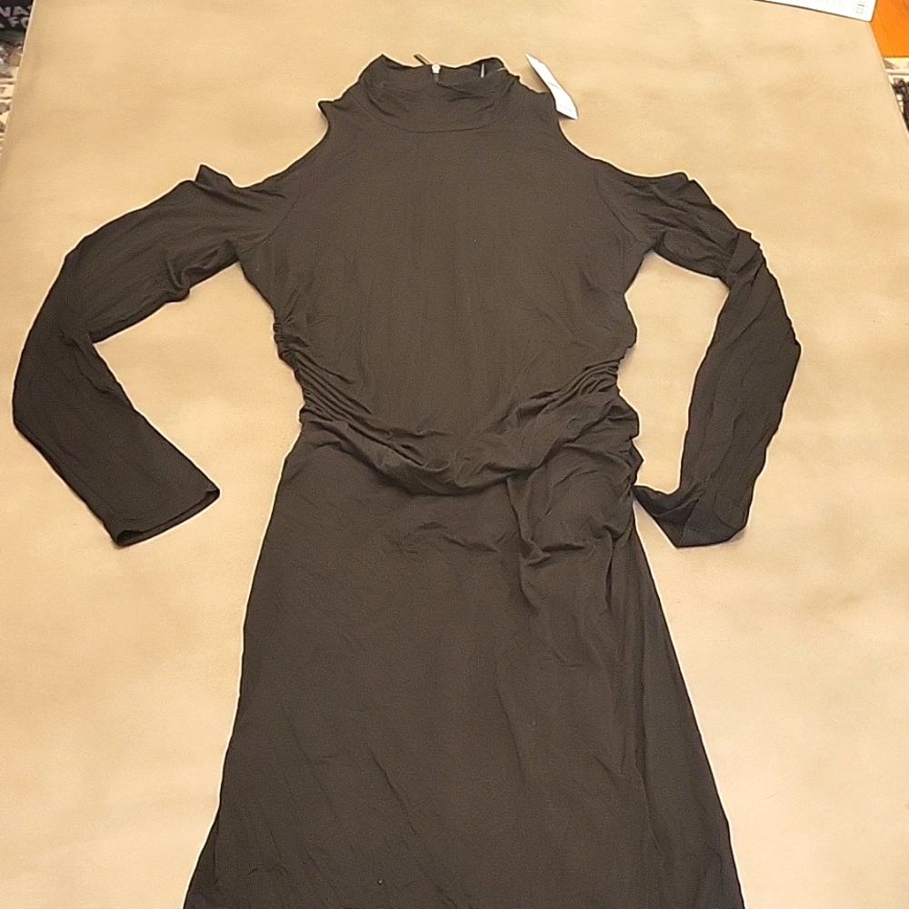 White House Black market cold shoulder  long sleeve side rouche body con dress 8